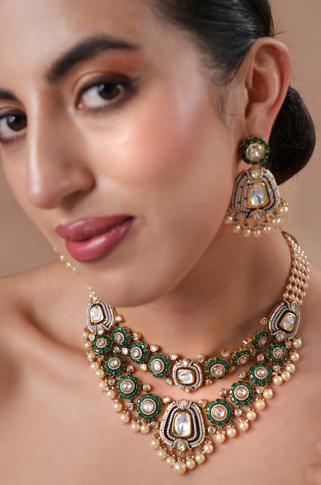 Aarvi Emerald Polki Necklace Set