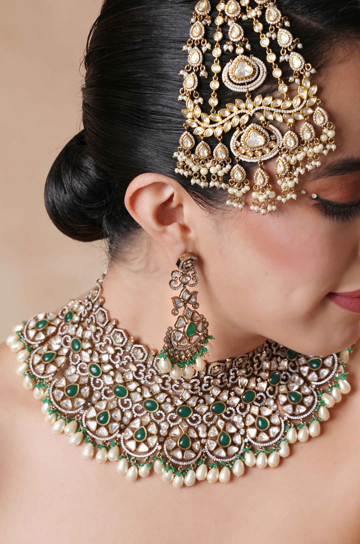 Meher Emerald Victorian Necklace Set