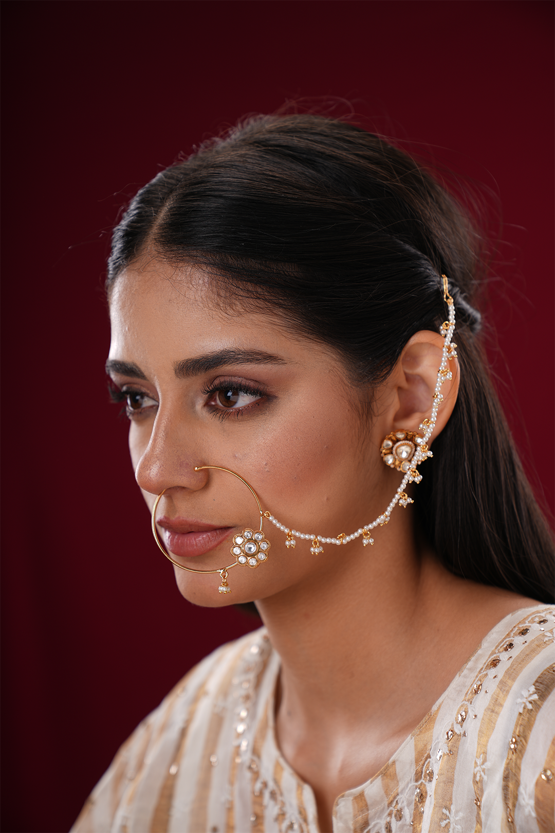 Estaa Kundan Nosepin