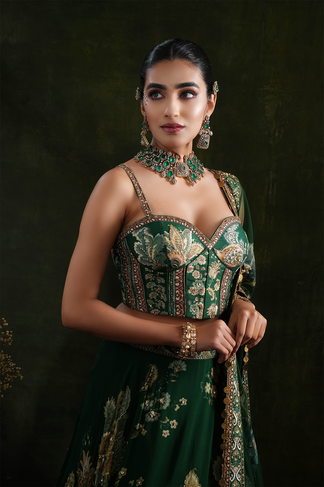 Kashvi Emerald Victorian Necklace Set