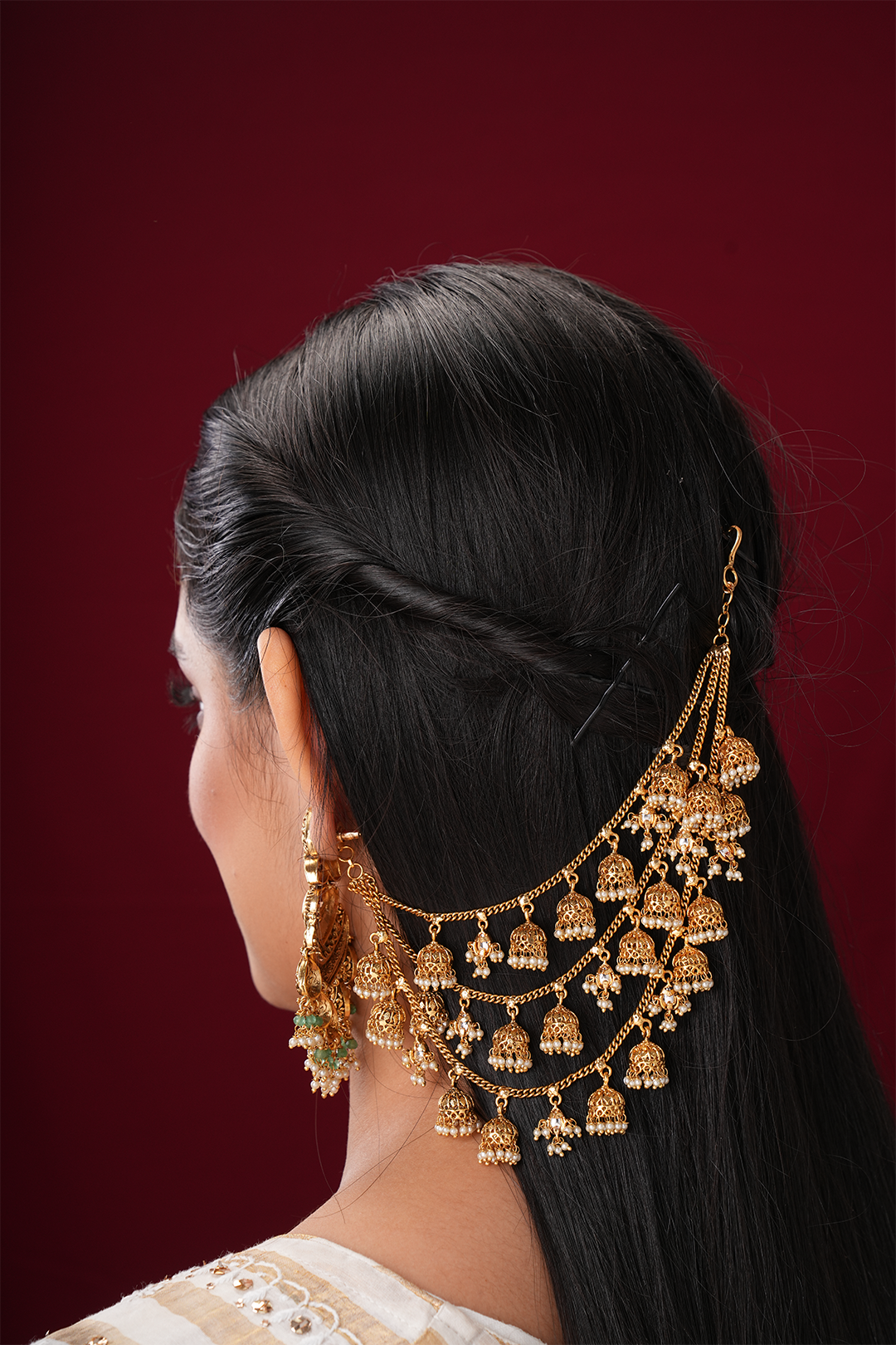 Sharnya Jhumki Kaanchain- Set of 2