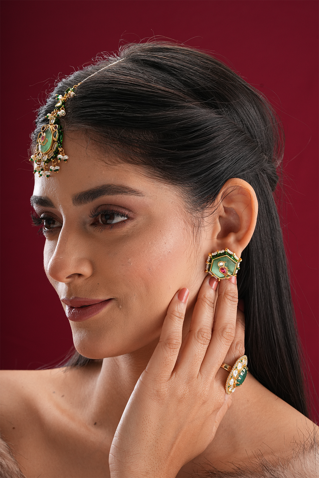 Vatsala Kundan Studs