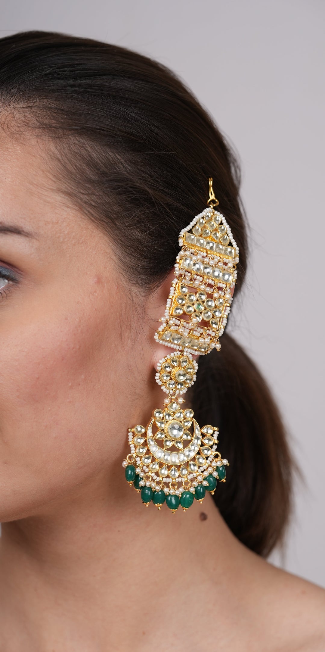 Nivaasa Kundan Earrings