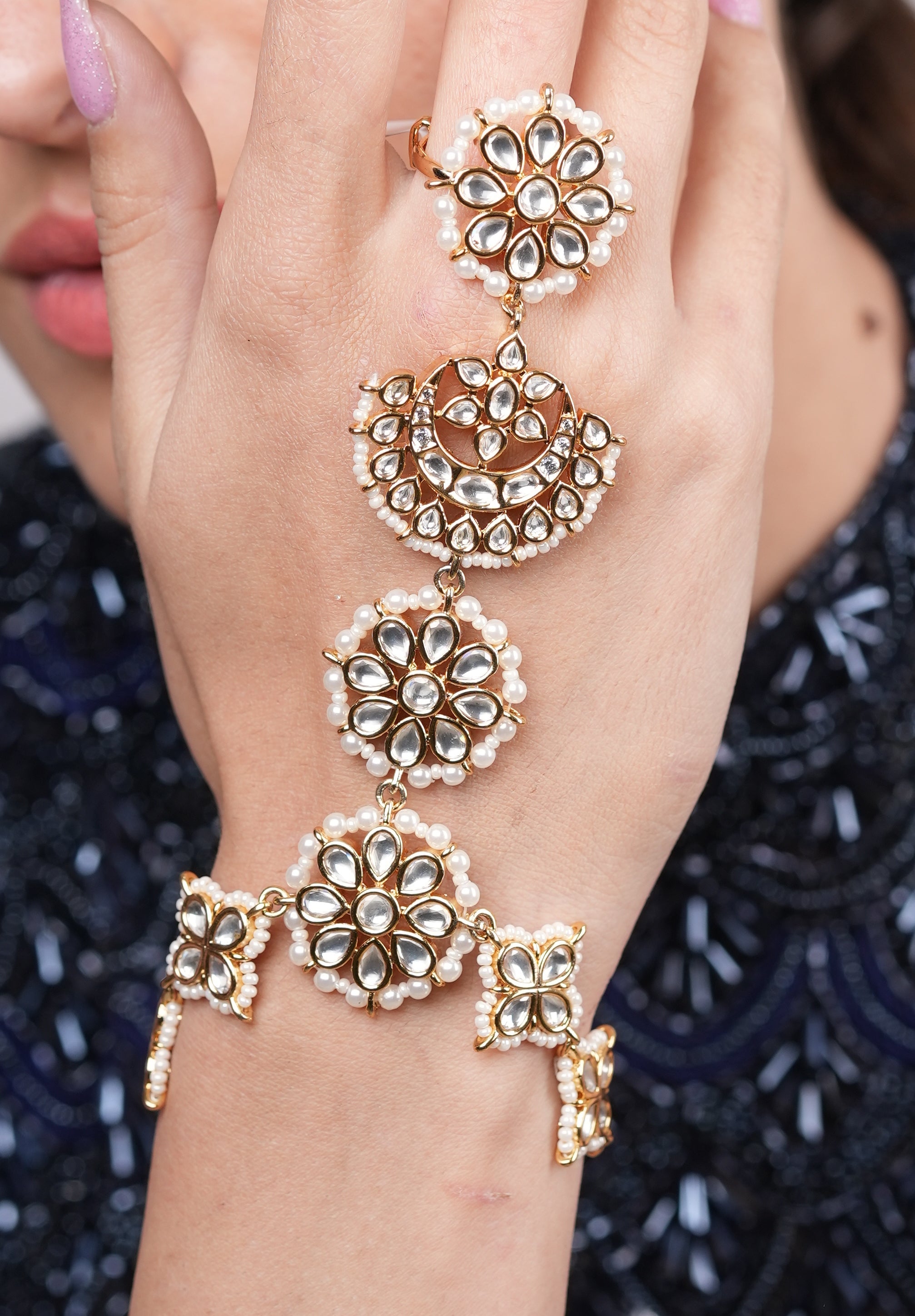 Valeriya Kundan Hathphool- Set of 2