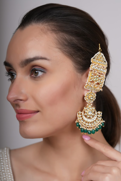 Nivaasa Kundan Earrings