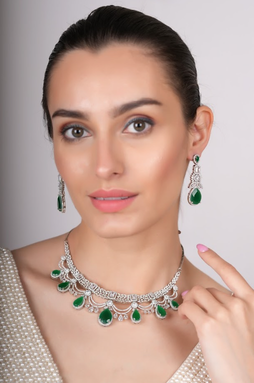 Sasha Diamond Emerald Necklace Set