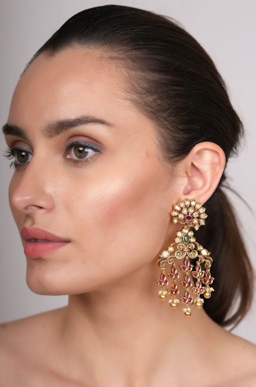 Umika Gold Earrings
